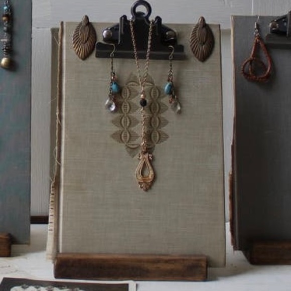 One Of A Kind Jewelry Display